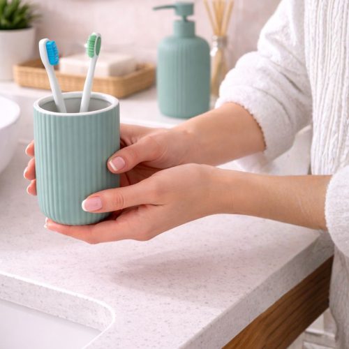 Accessori colorati per il bagno: perchè usarli e quali benefici offrono